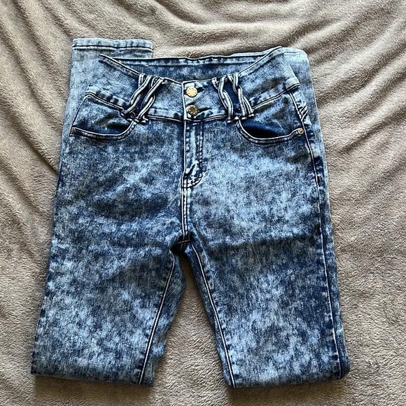 All Americana Acid Wash Jeans (size 5 waist 25) - Picture 2 of 4